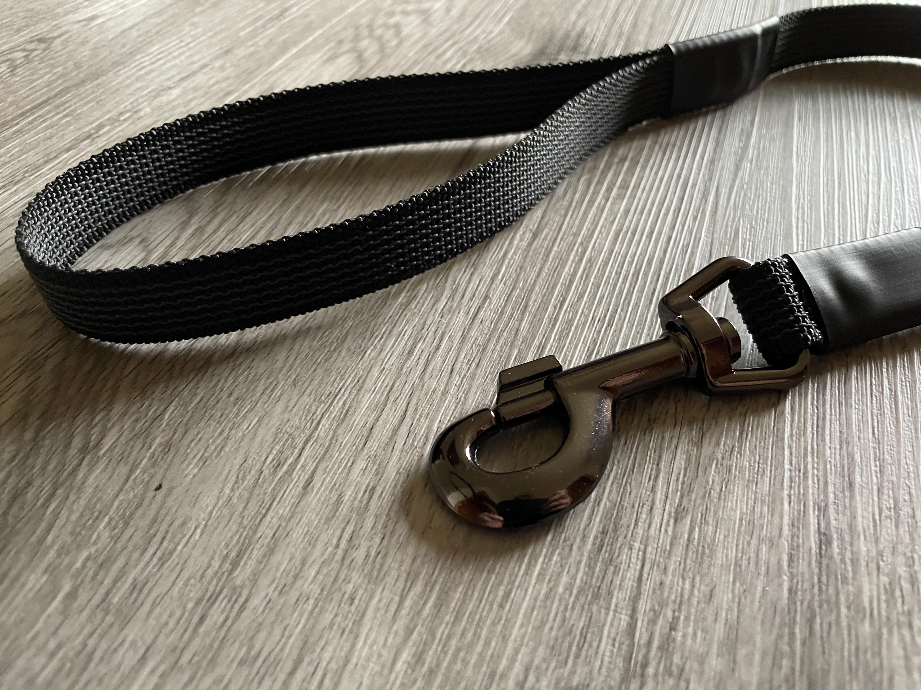 Super grip Grippy Short dog lead close control | Rubber close control Traffic handle: waterproof lightweight strong webbing