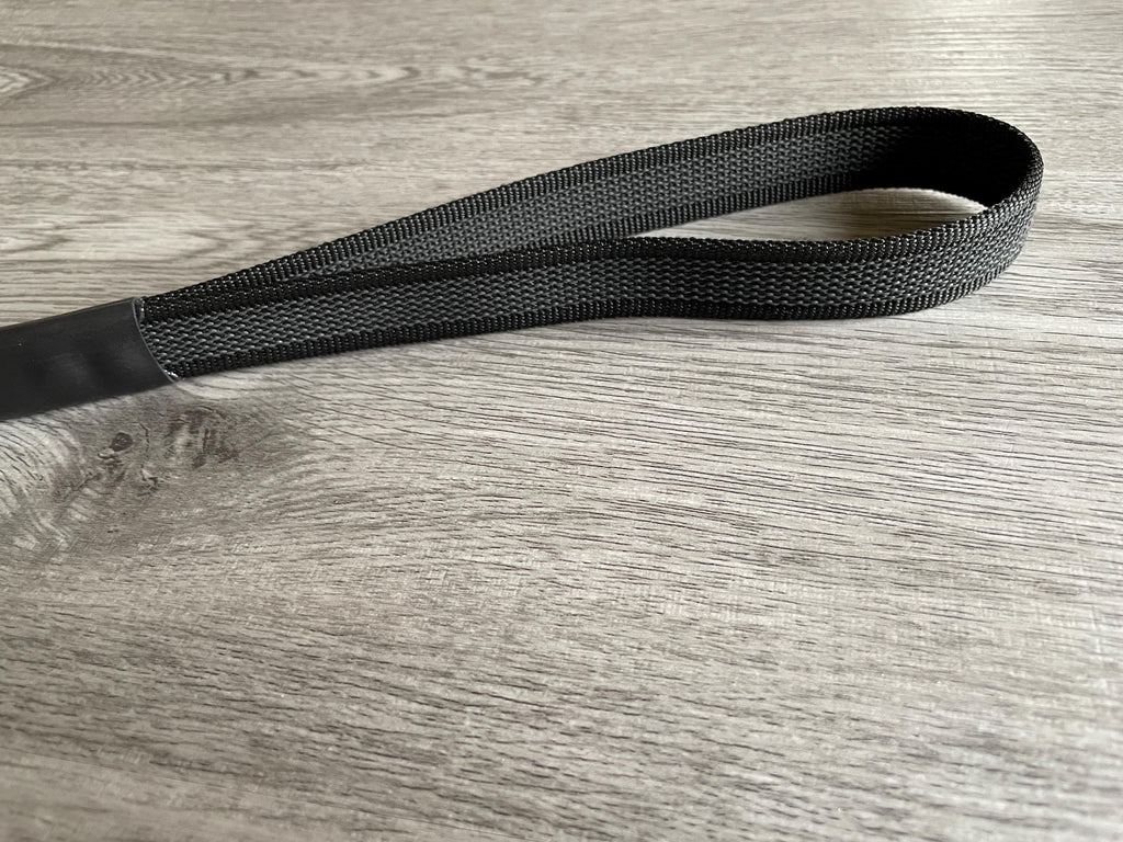 Super grip Grippy Short dog lead close control | Rubber close control Traffic handle: waterproof lightweight strong webbing