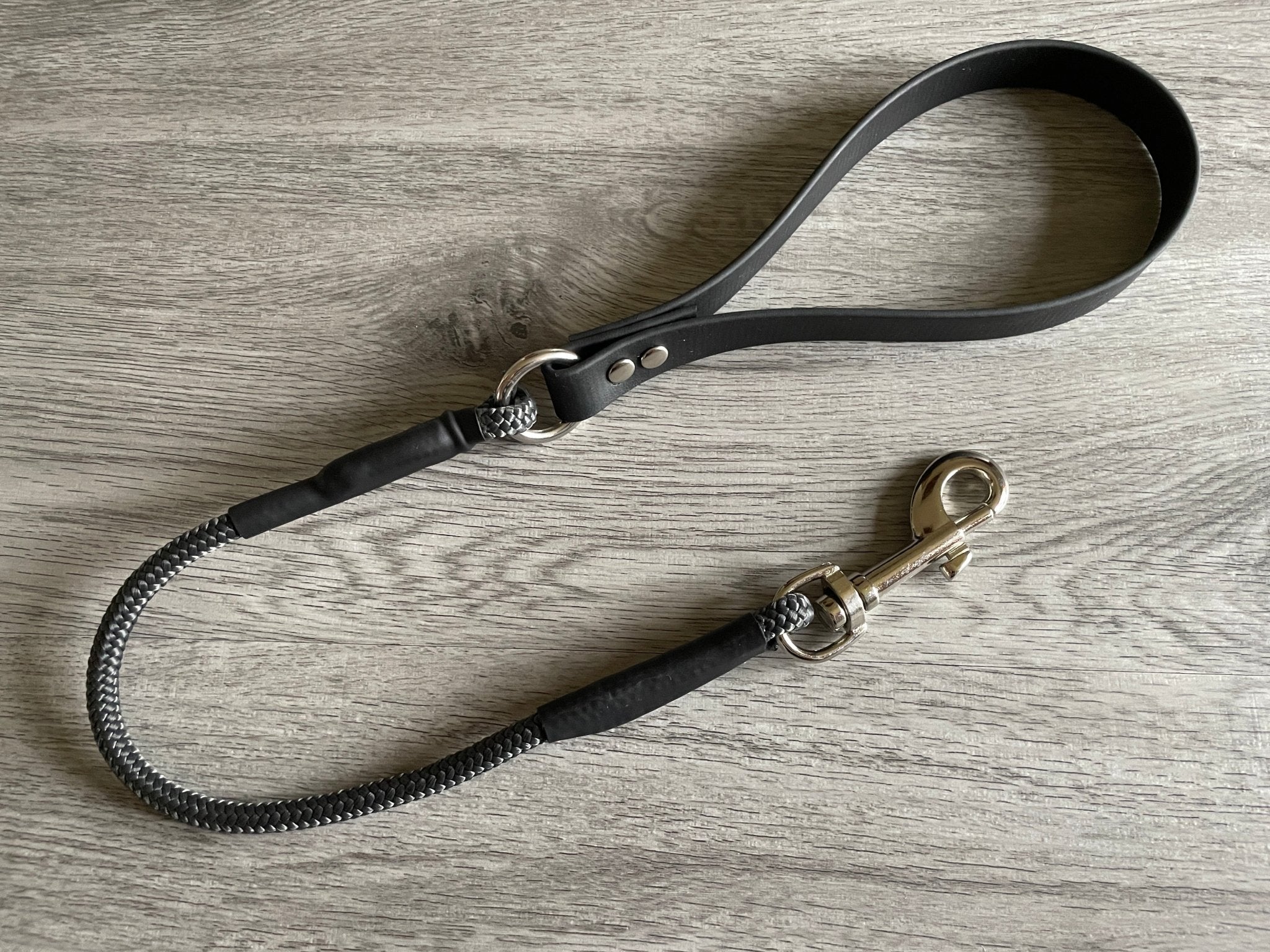 short heeling lead
